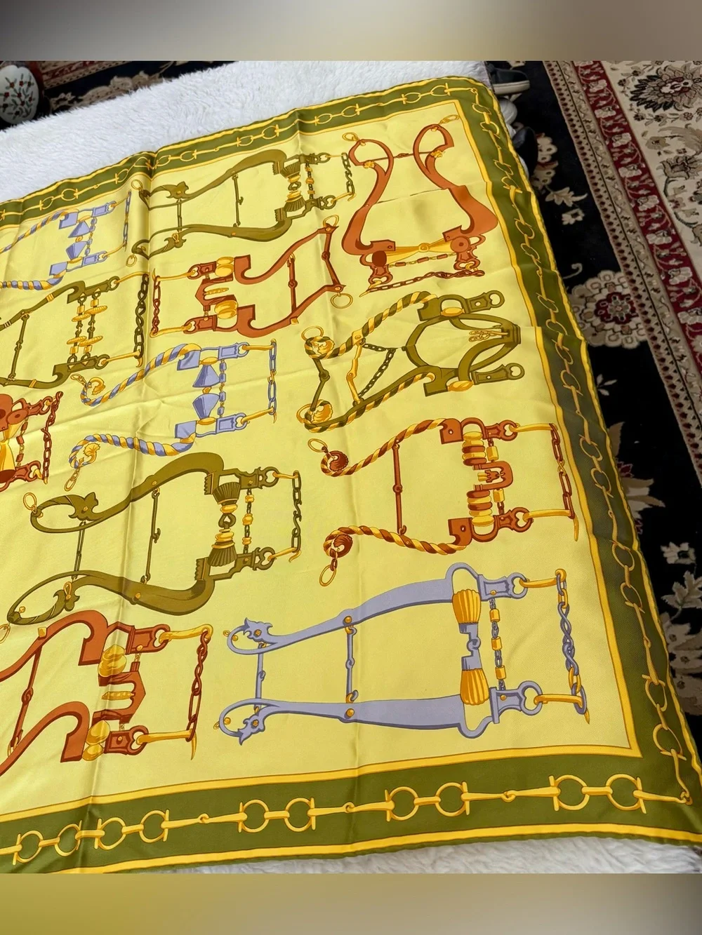 Gucci 100% Silk Multicolor Large Shawl/Scarf size 33.5”